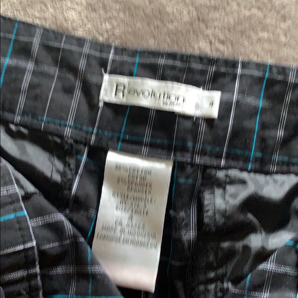 Tailored Plaid Shorts - Picture 4 of 9